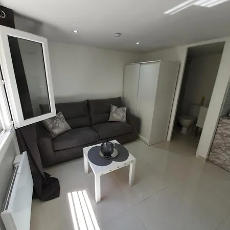 Studio Aux Portes De Paris *